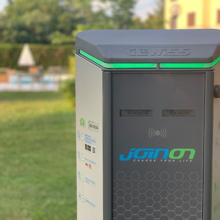 Hotel Le Ville Modena Kültér fotó