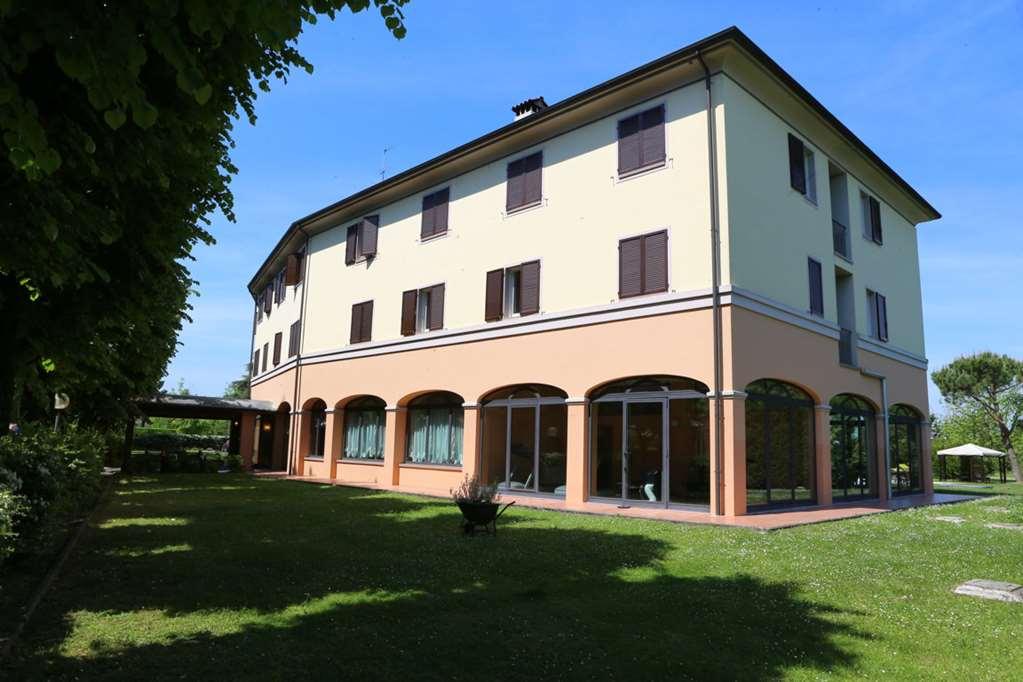 Hotel Le Ville Modena Kültér fotó