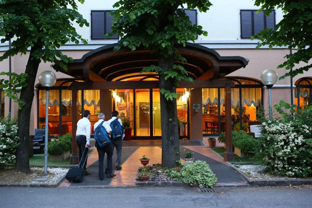 Hotel Le Ville Modena Kültér fotó